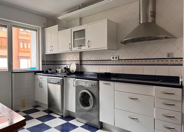 Amplio Y Centrico En * Suances